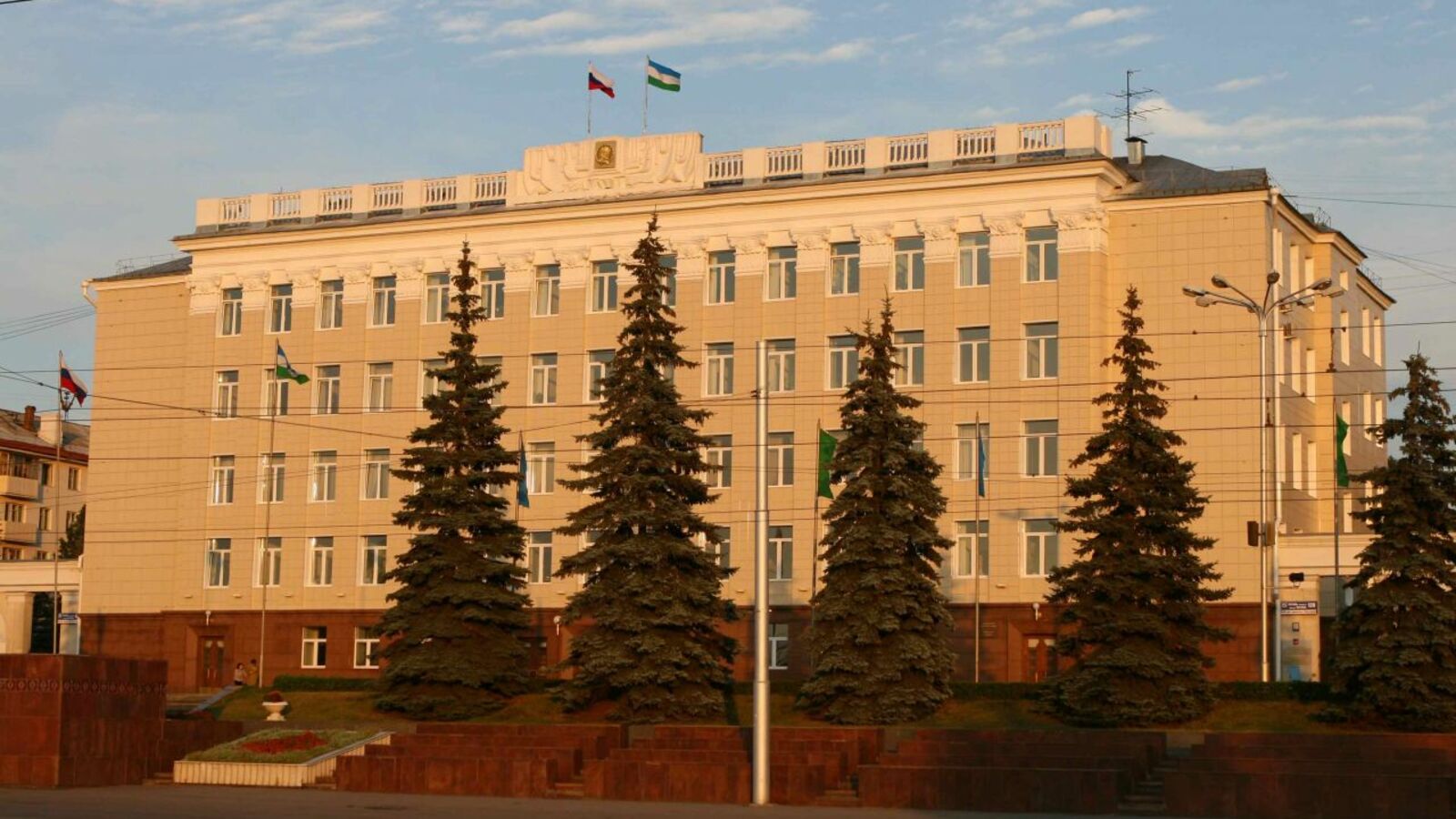 Олег Яровиков