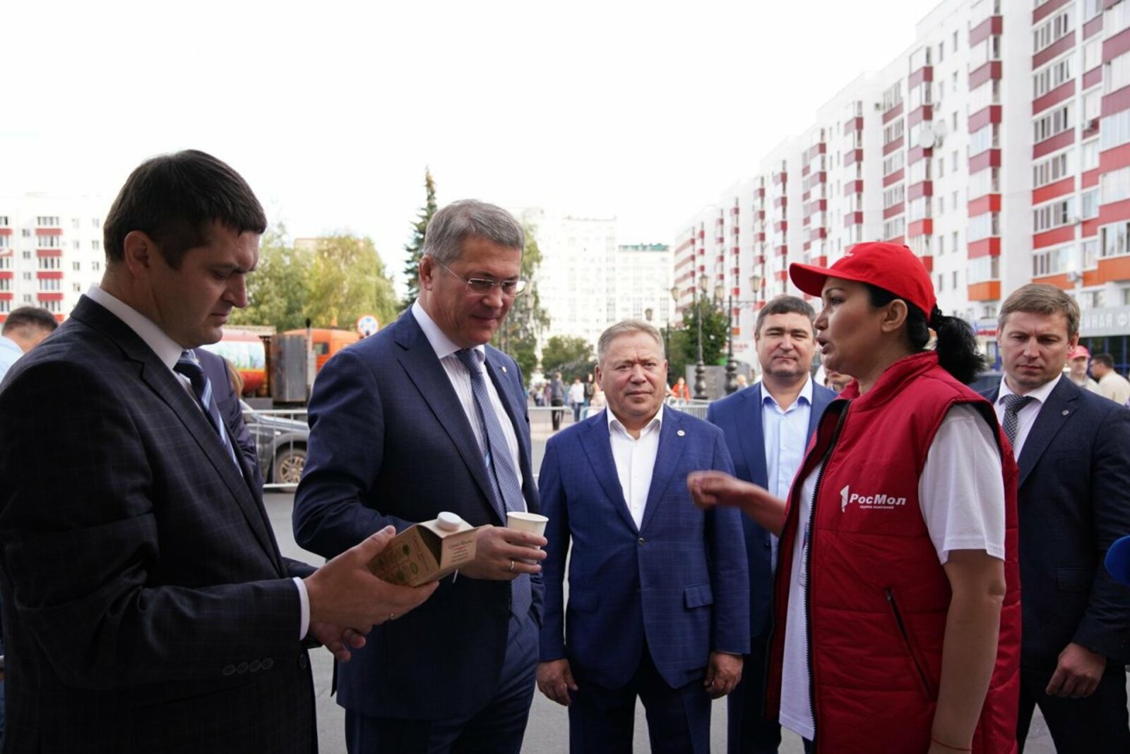 Олег Яровиков