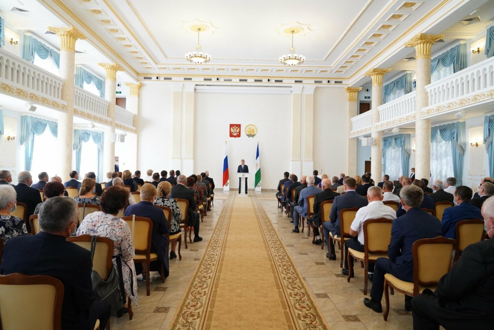 Олег Яровиков