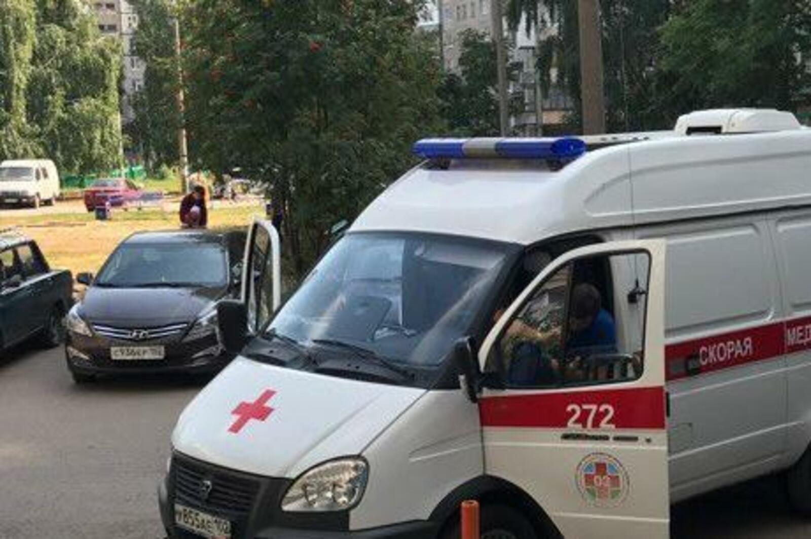 автор