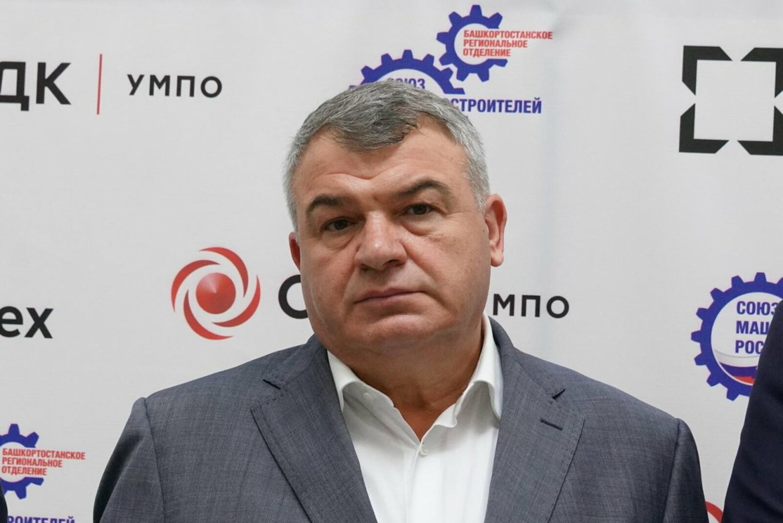 Олег Яровиков