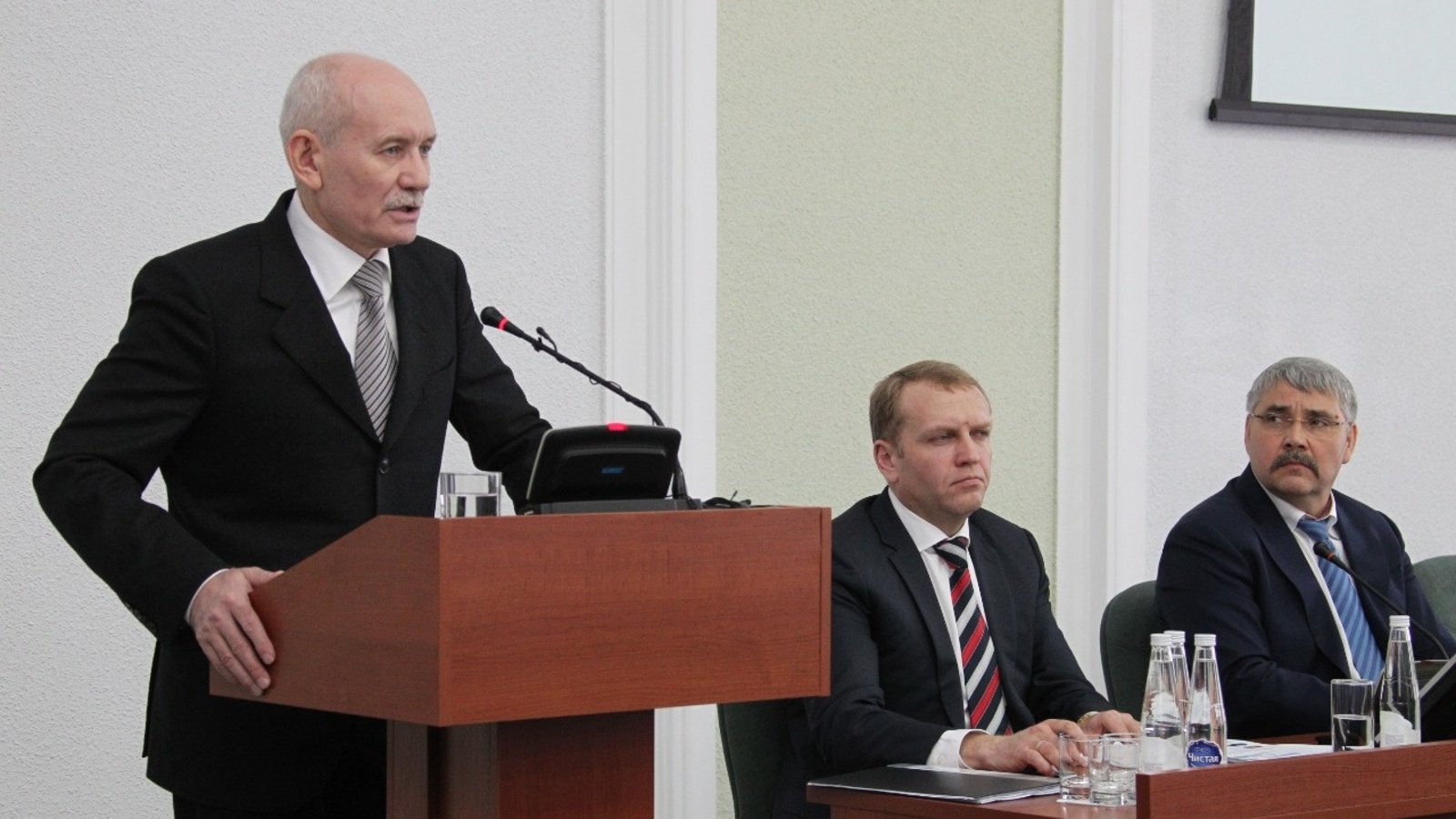 Олег Яровиков