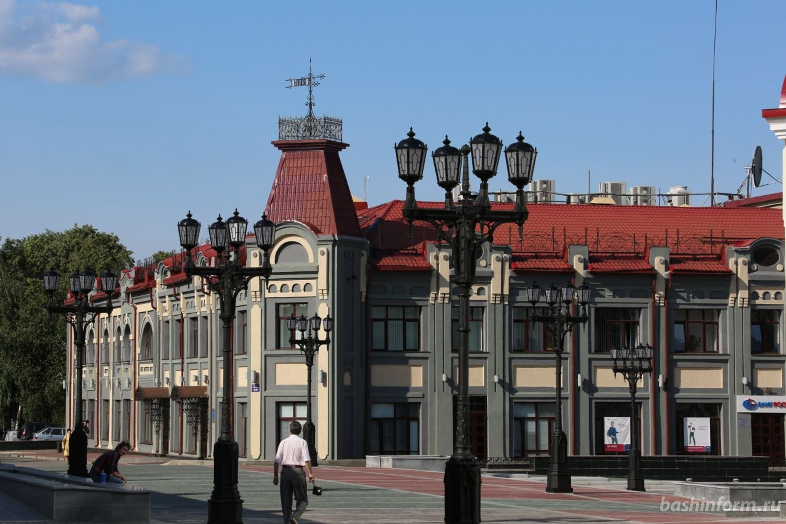 Андрей Старостин