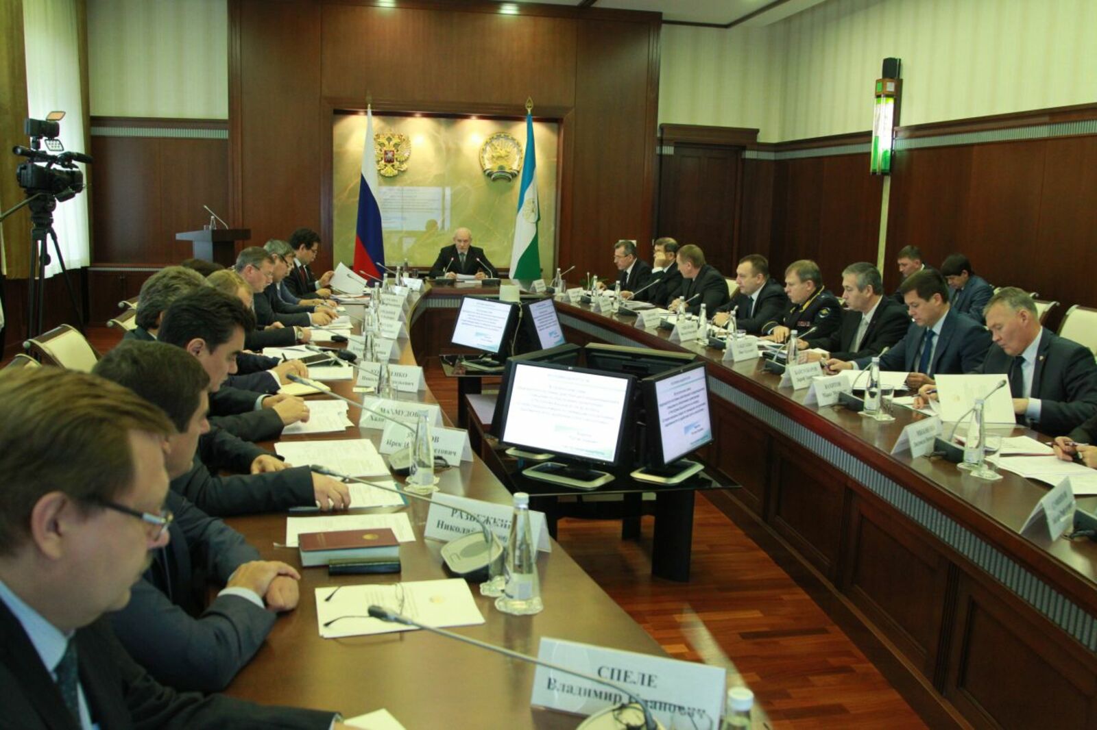 Олег Яровиков