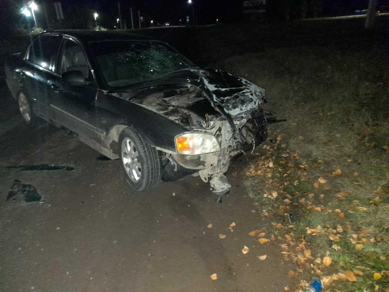 В Башкирии после столкновения с иномаркой отечественный автомобиль превратился в груду металла