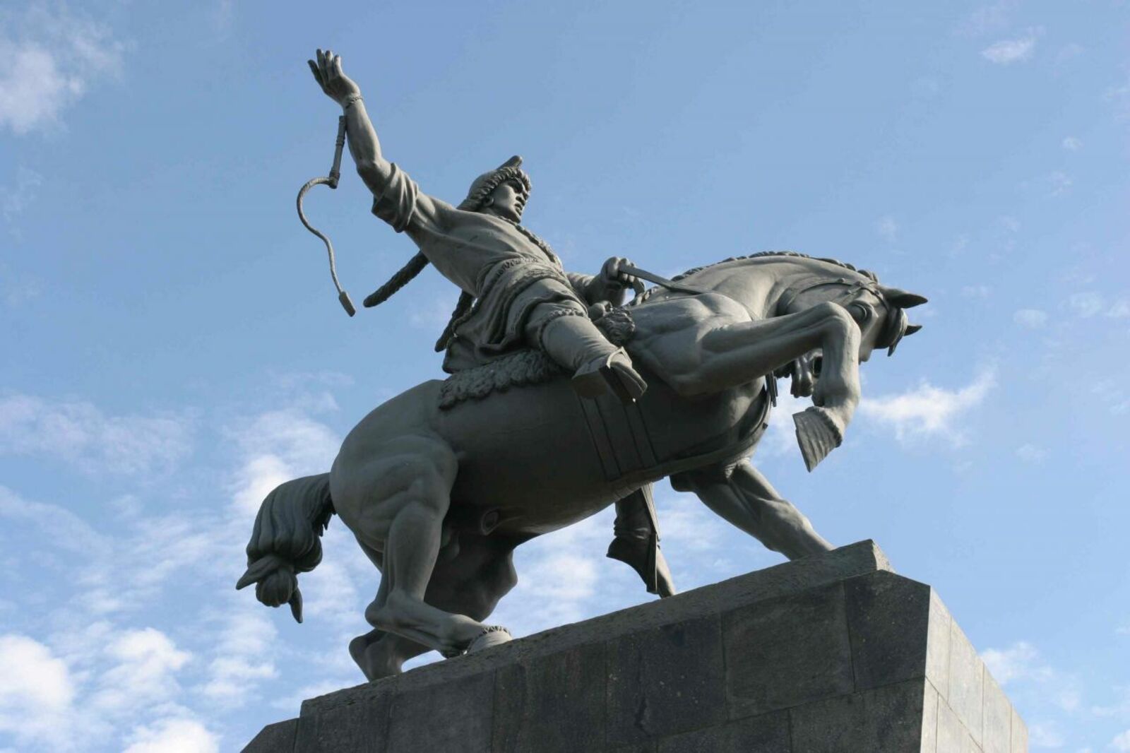 Олег Яровиков