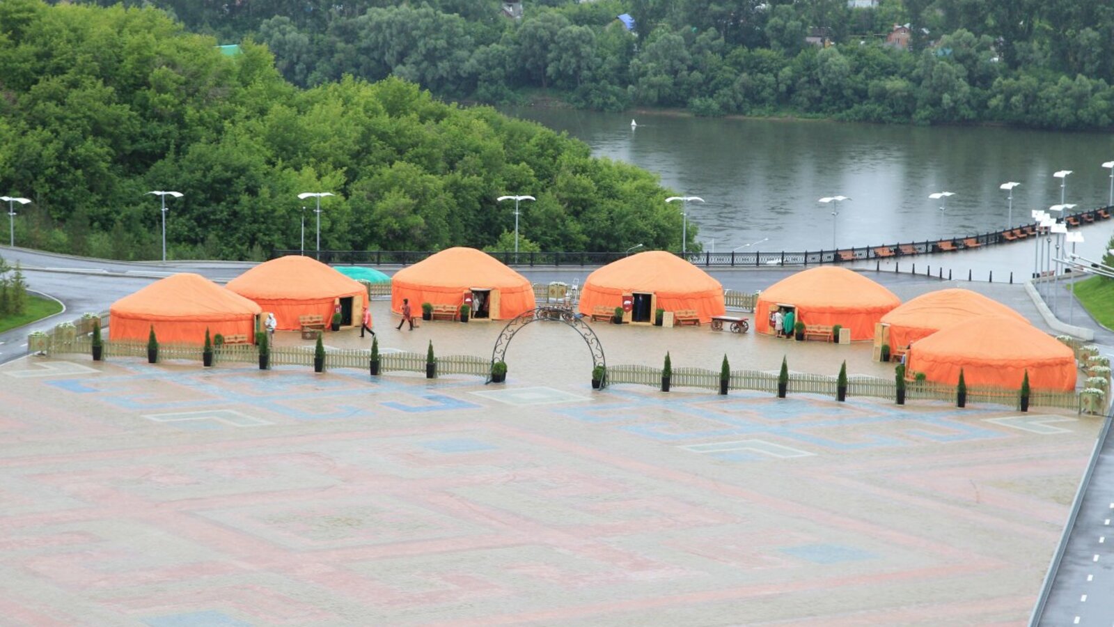 Олег Яровиков