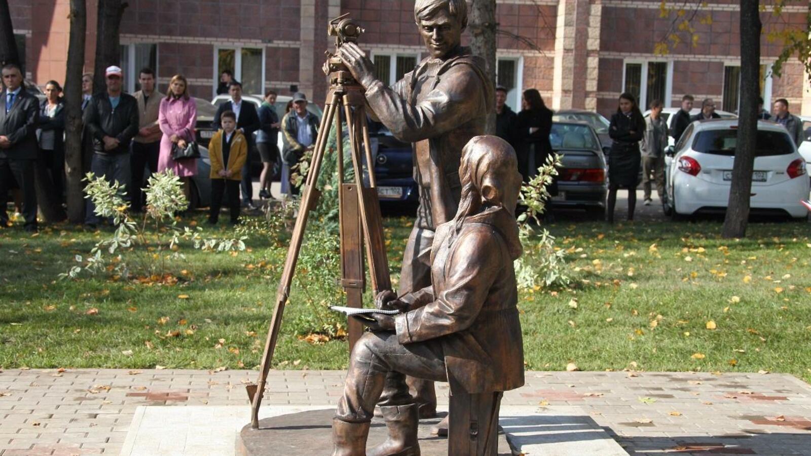 Олег Яровиков