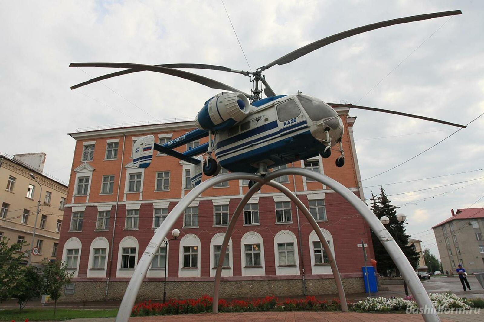Олег Яровиков