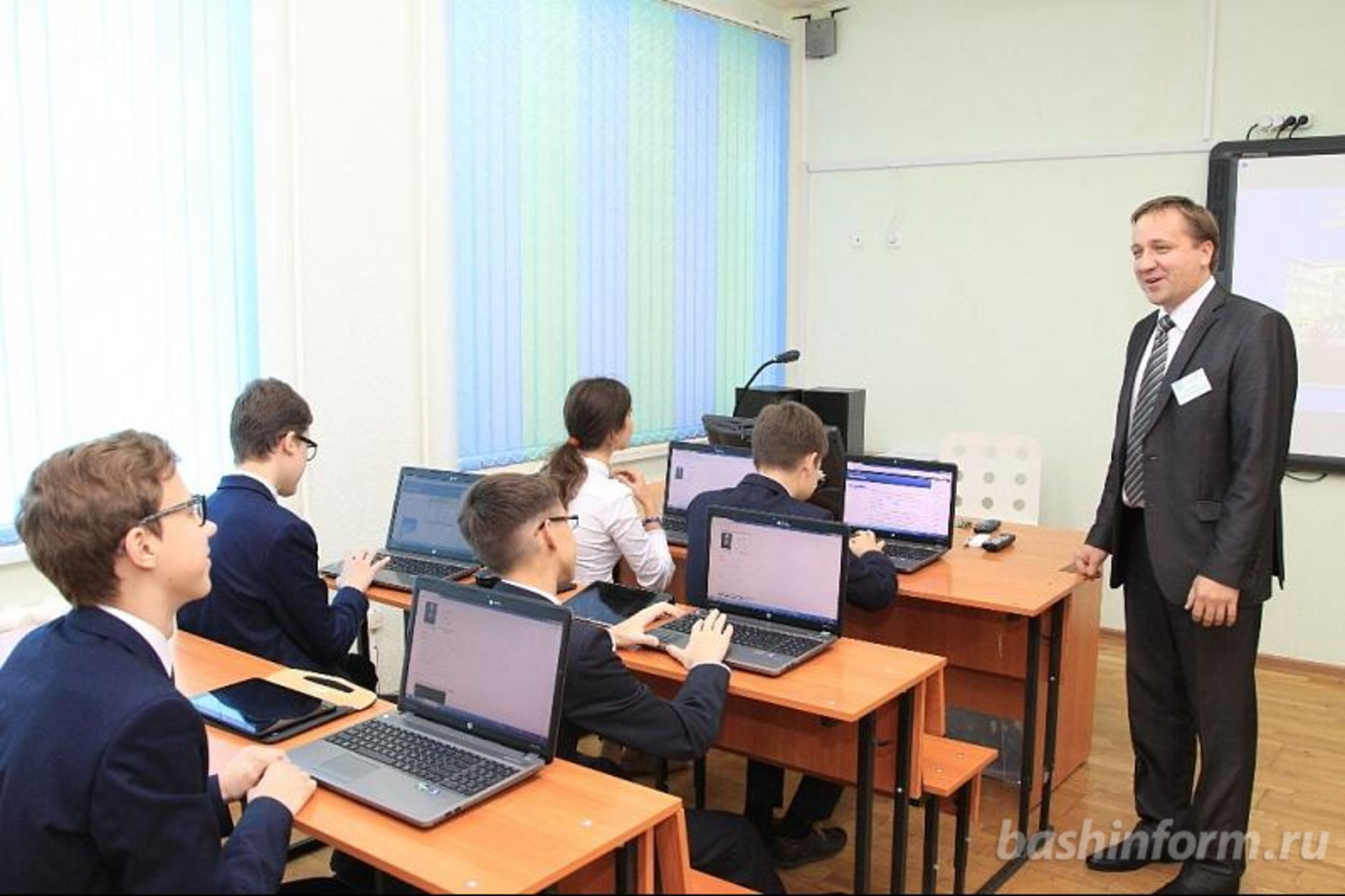 Олег Яровиков