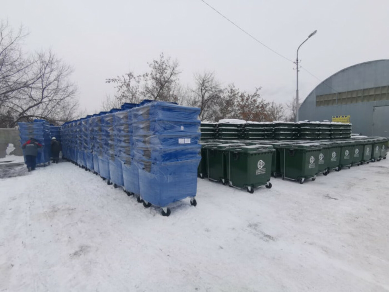 Уфа получила первую партию мусорных контейнеров, приобретенных за счет федеральной субсидии