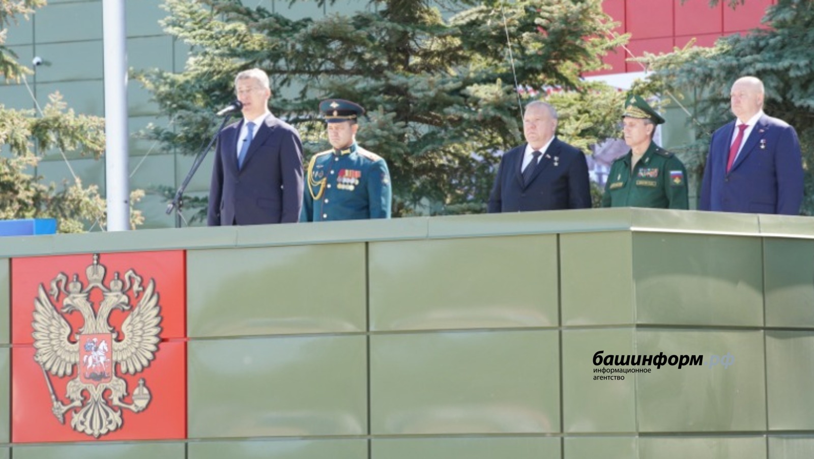 Олег Яровиков