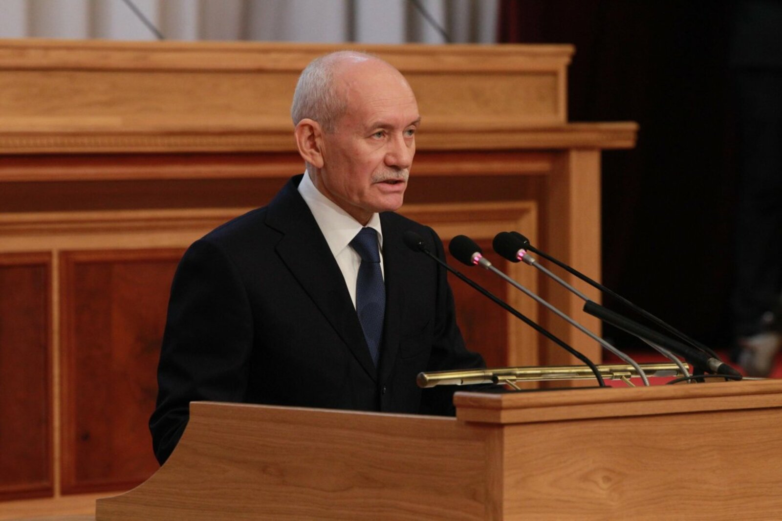 Олег Яровиков