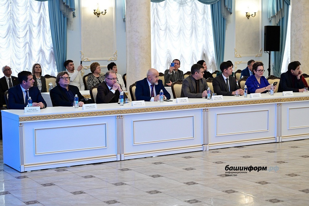 Олег Яровиков, Азат Мухамедьянов пресс-служба главы Башкортостана