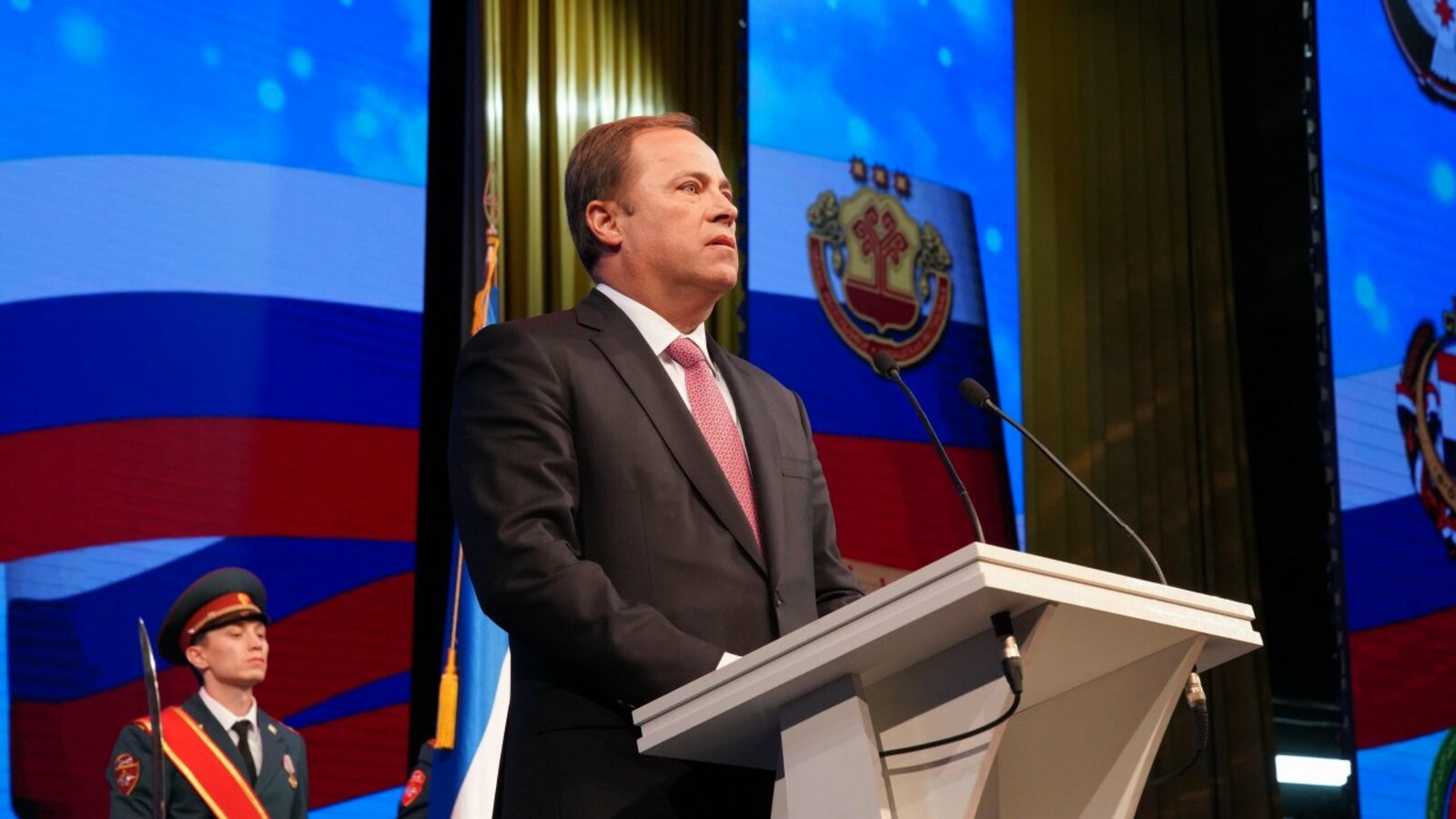 Олег Яровиков