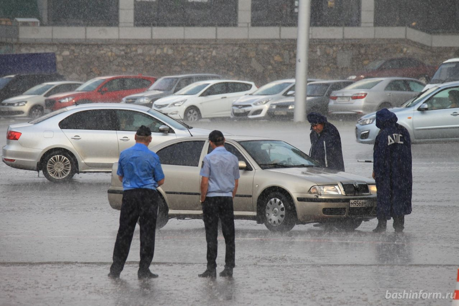 Олег Яровиков