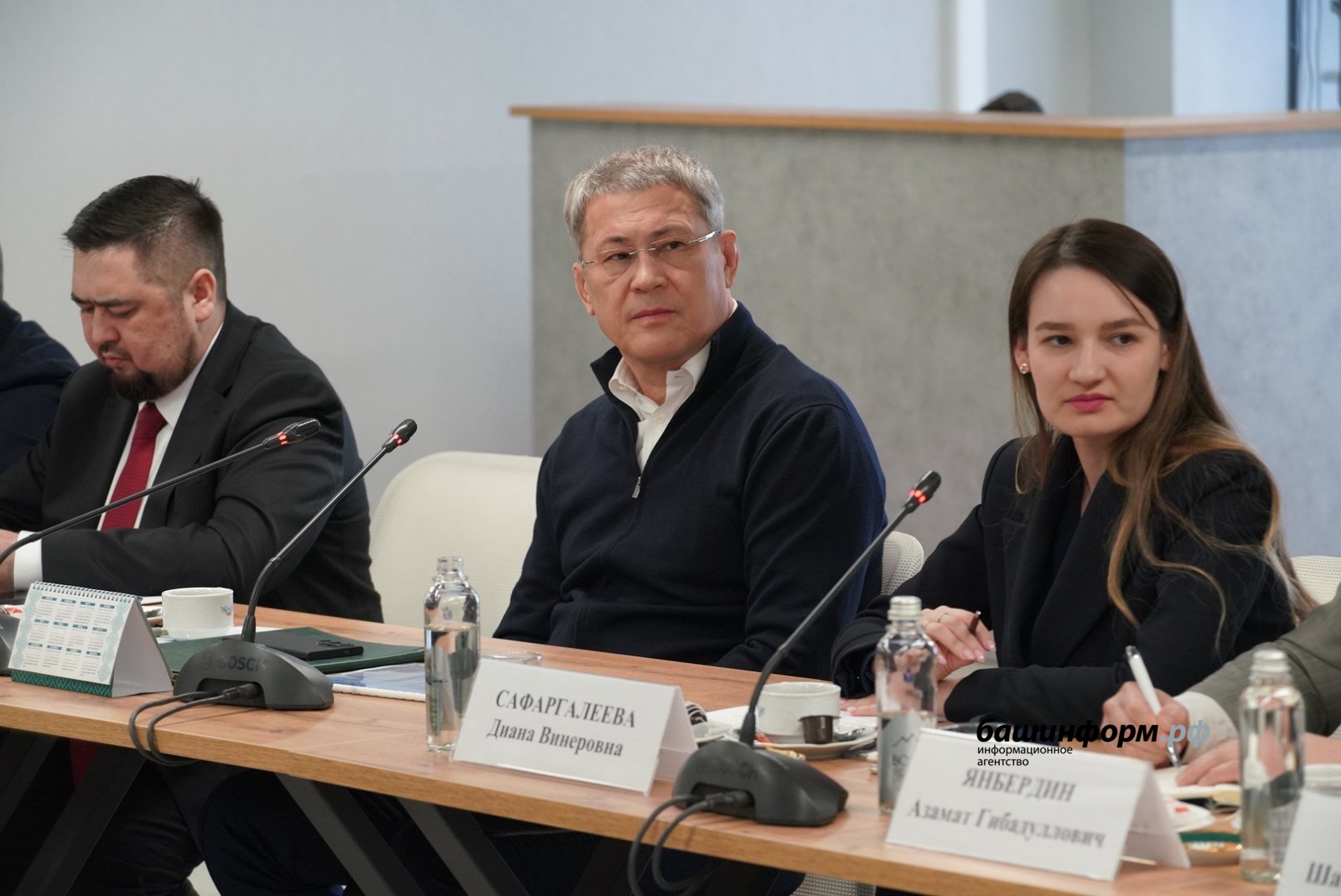 Олег  Яровиков