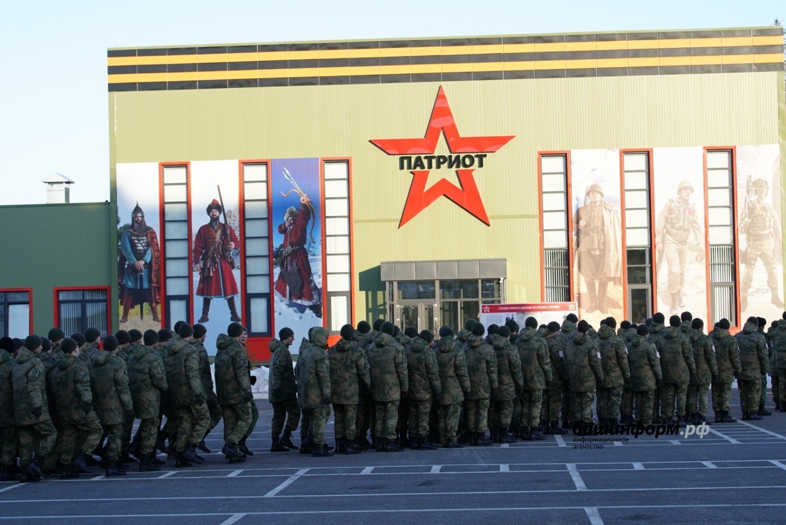 Олег Яровиков