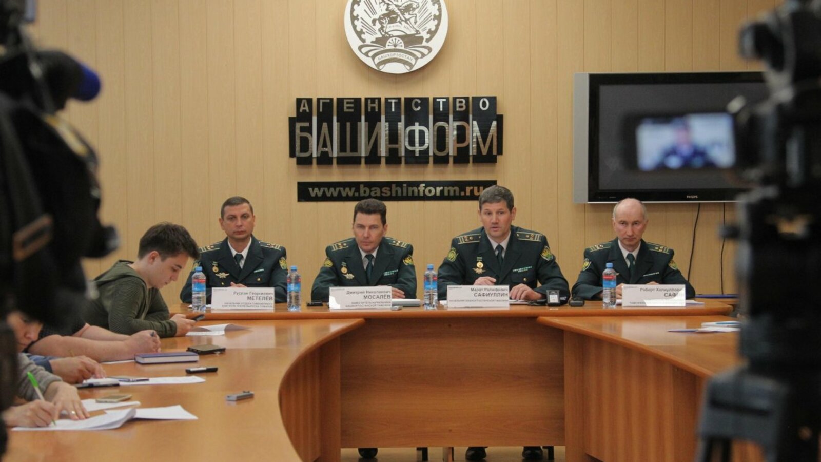 Олег Яровиков