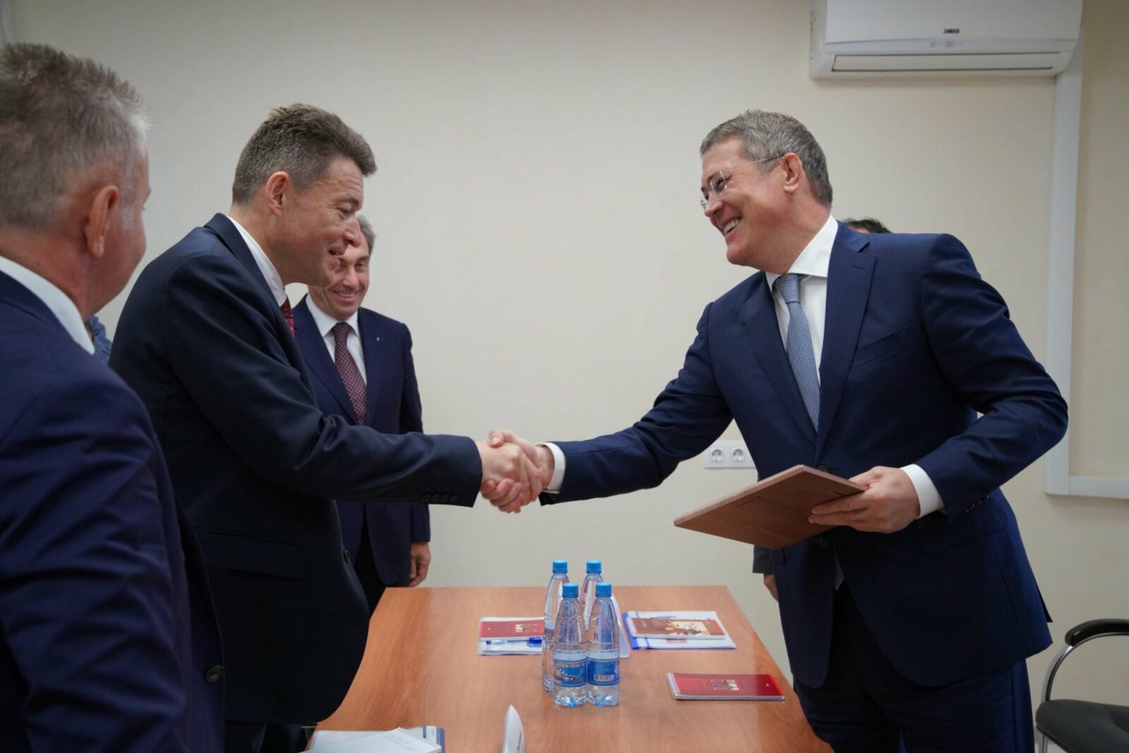 Олег Яровиков