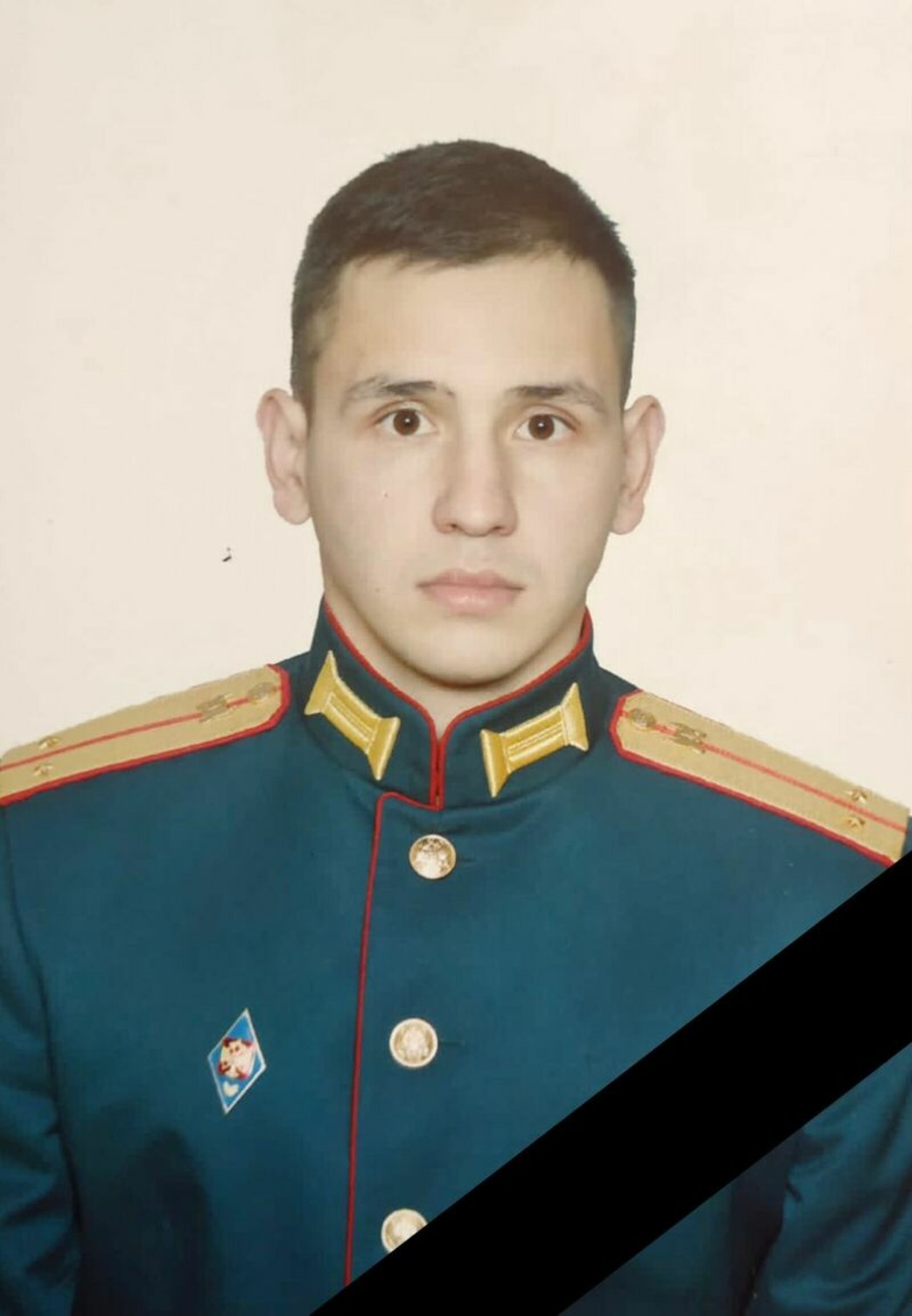 Радий Хабиров простился сегодня с лейтенантом Артуром Батыровым, погибшим в Украине