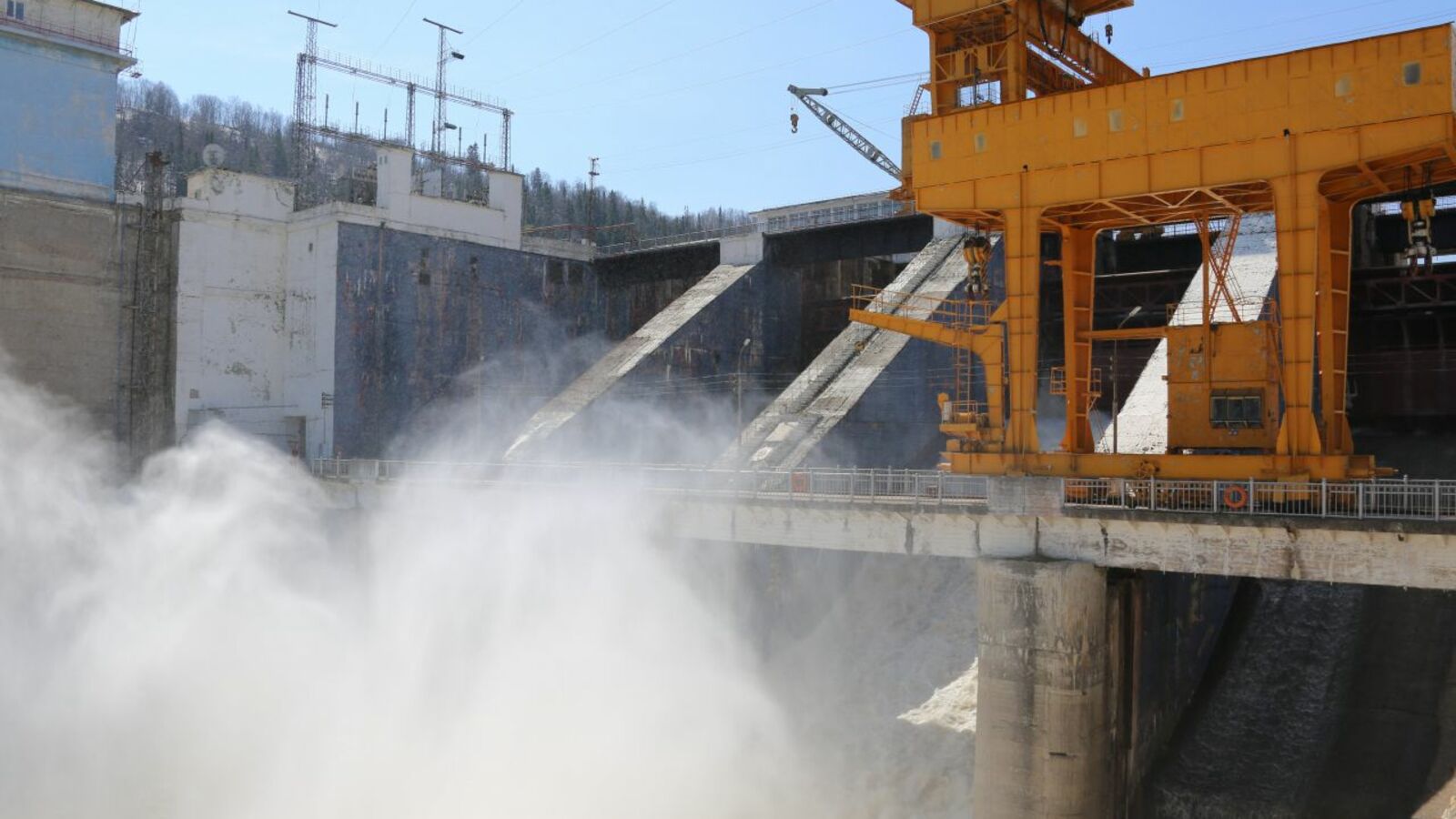 Андрей Старостин