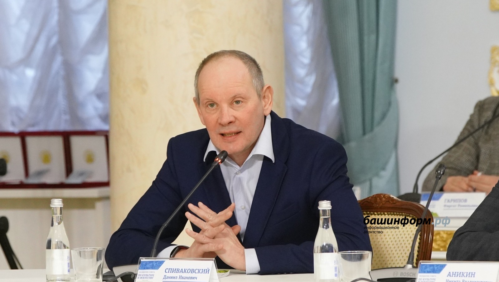 Олег Яровиков