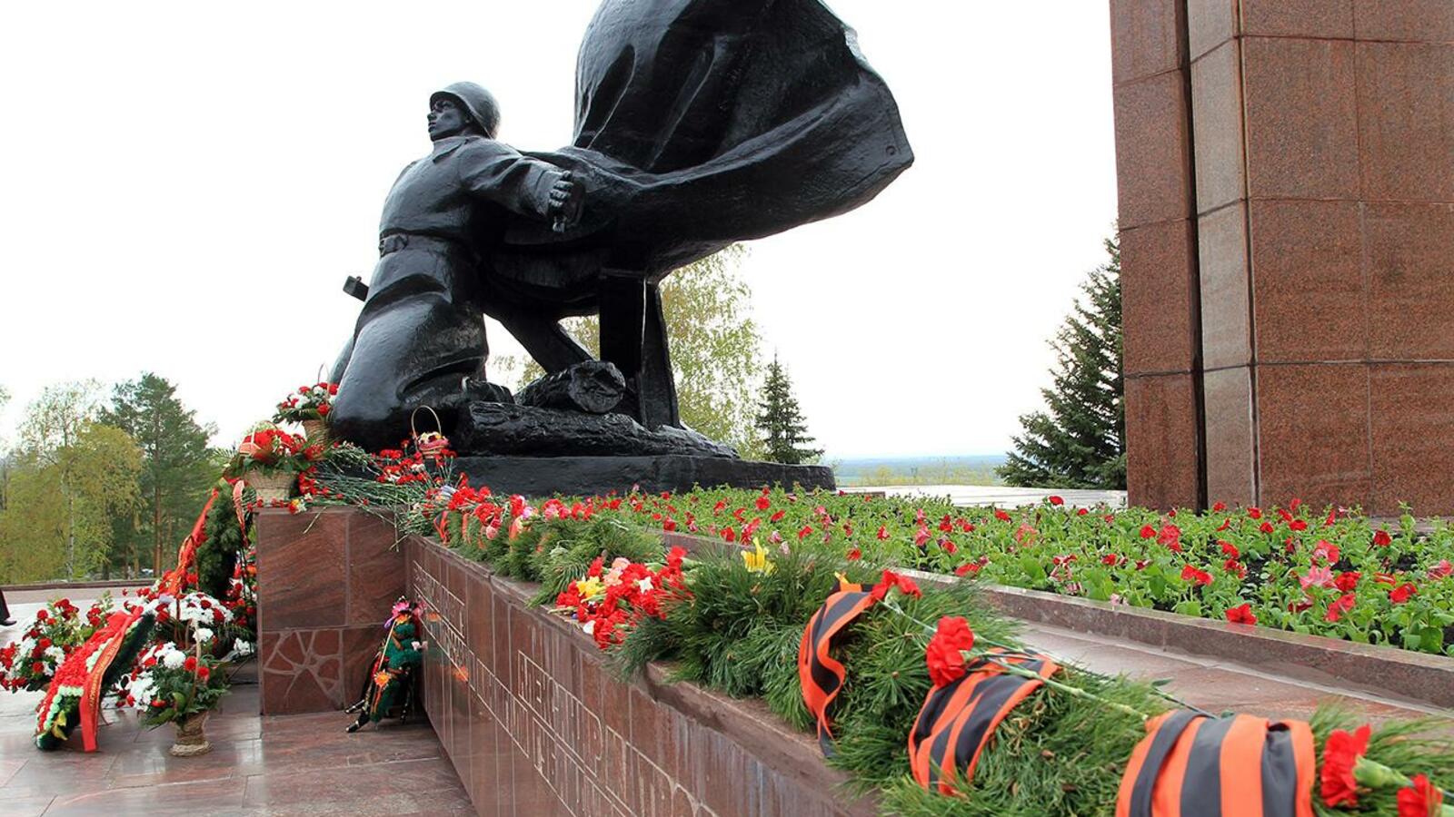 Олег Яровиков