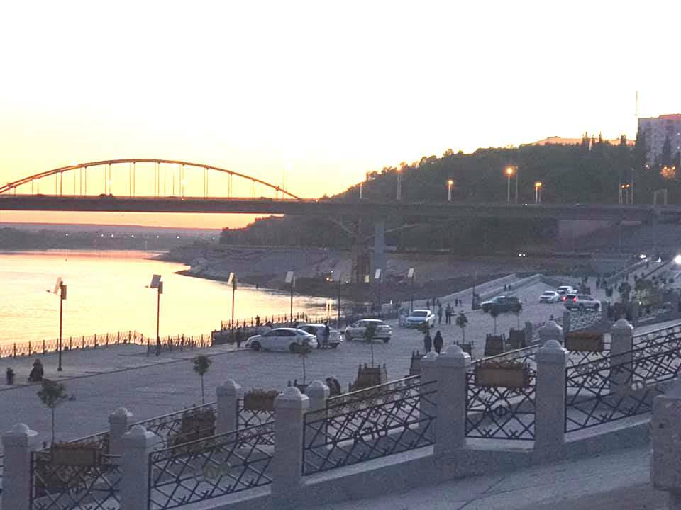 Набережная в уфе реки белой