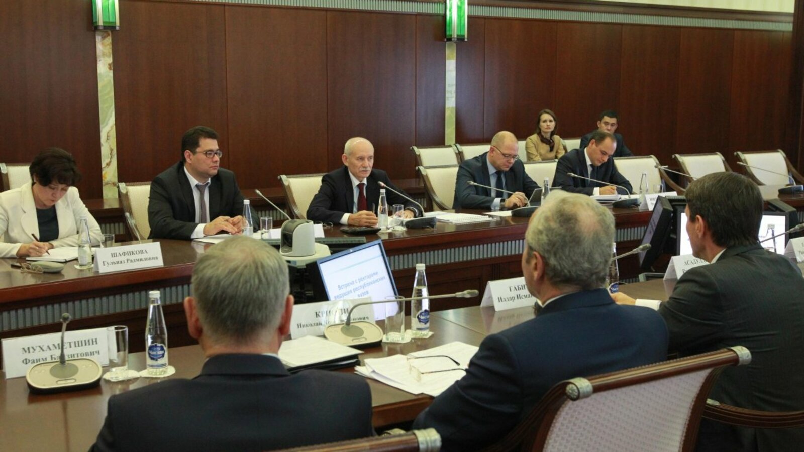 Олег Яровиков