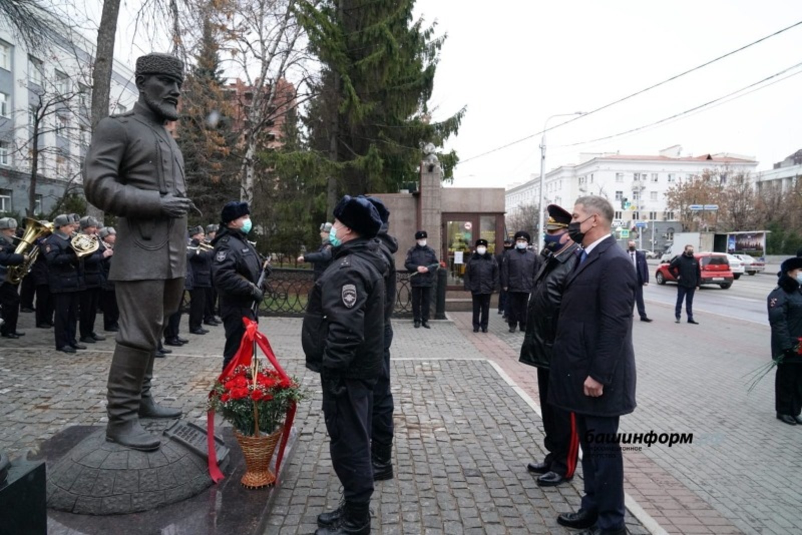 Олег Яровиков