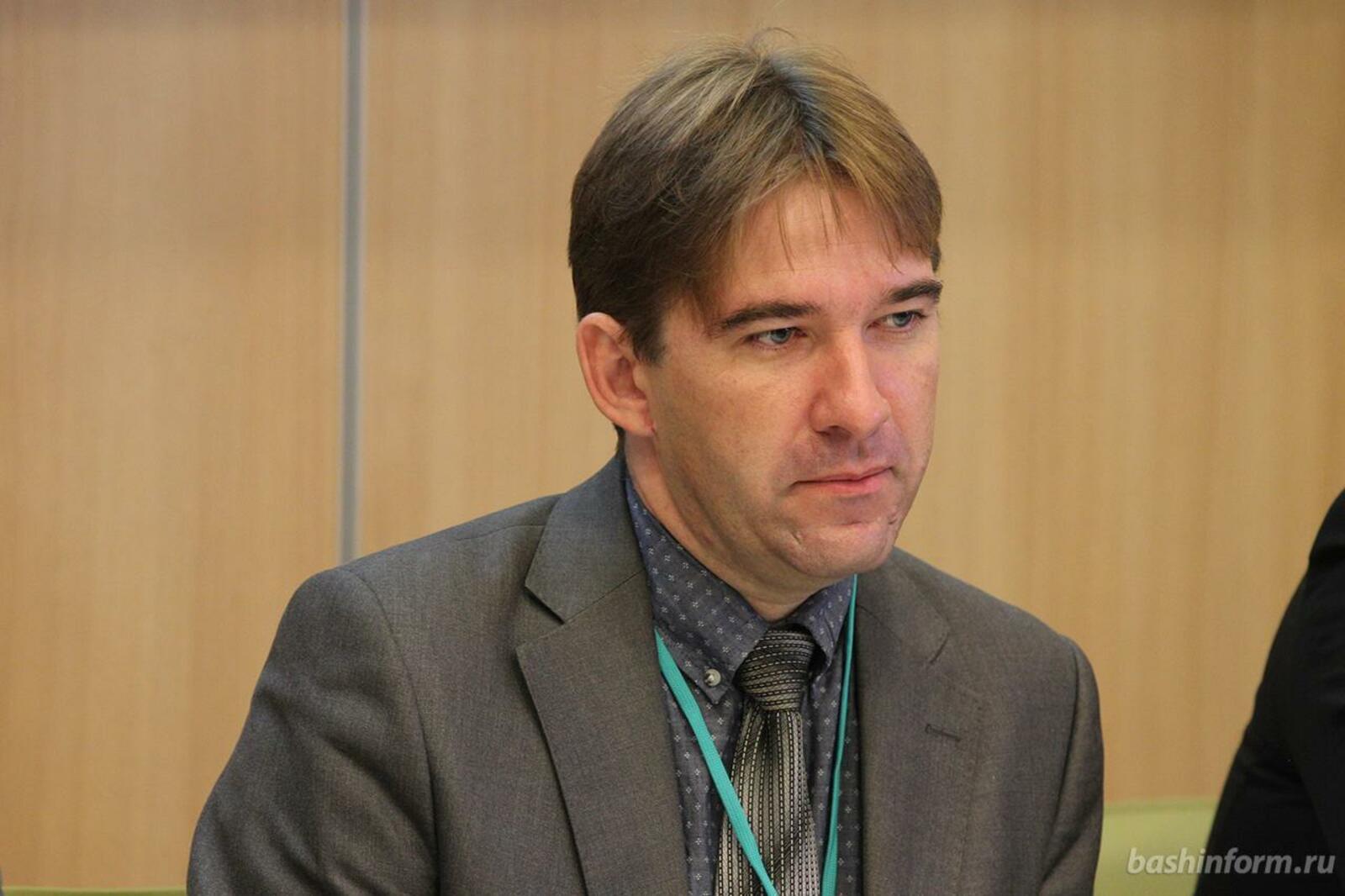 Олег Яровиков