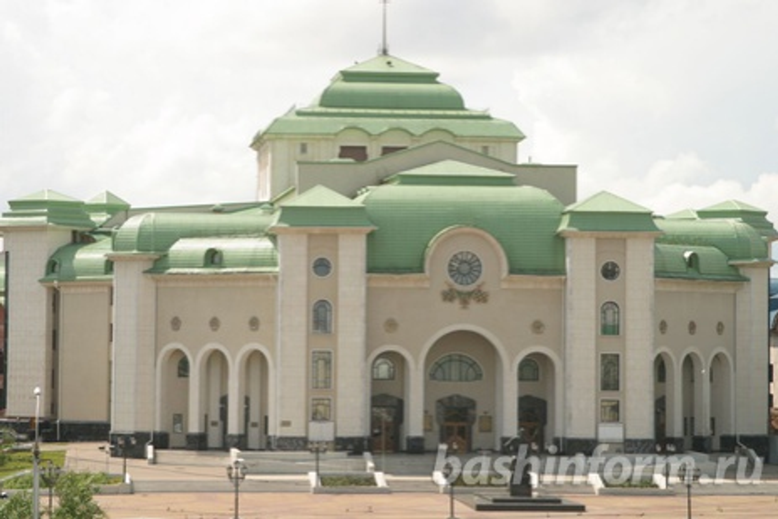 Андрей Старостин