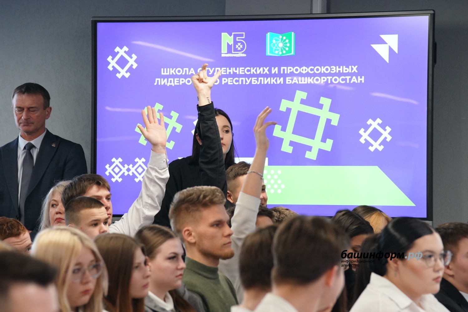 Олег Яровиков