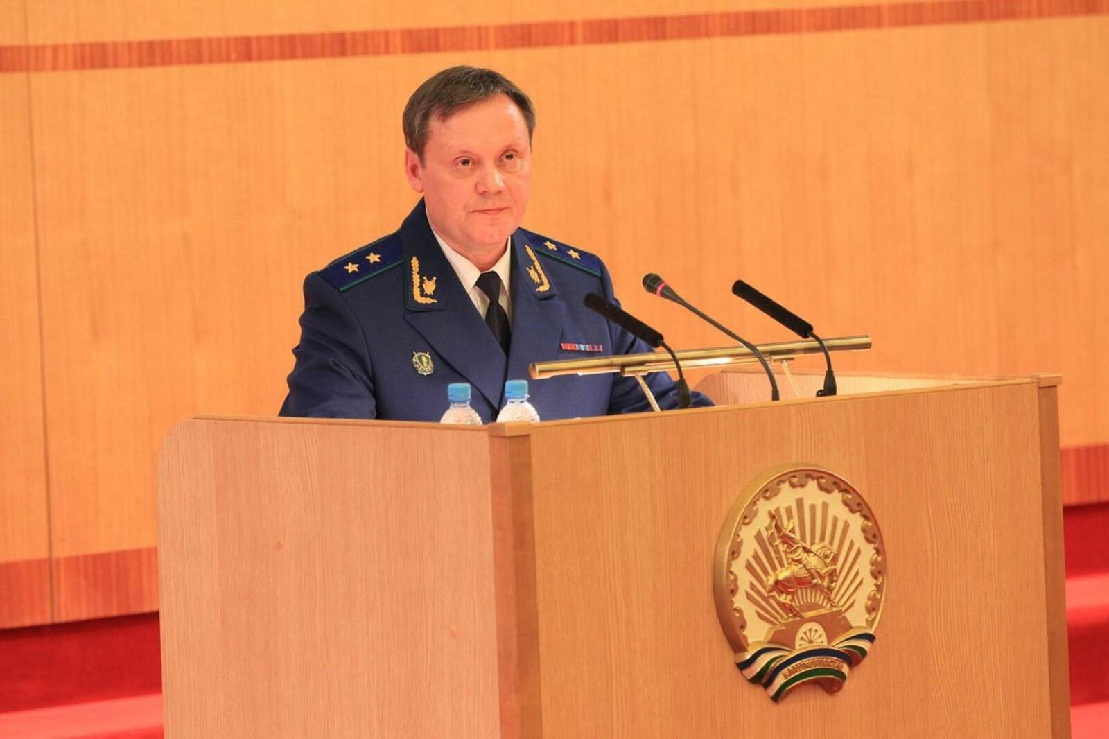 Олег Яровиков