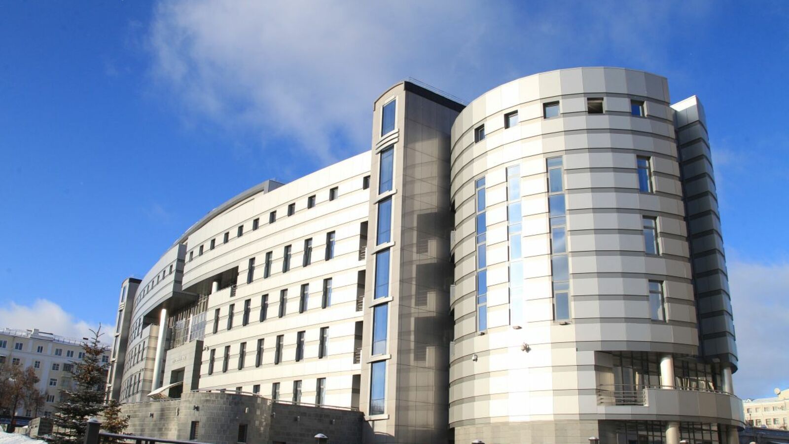 Олег Яровиков