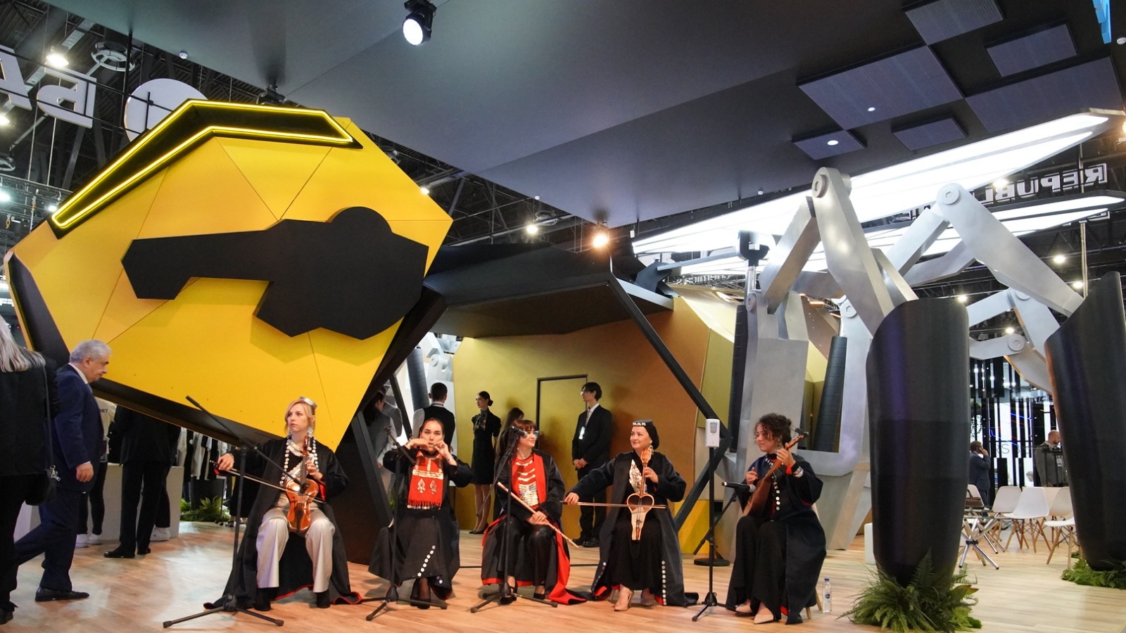 Олег Яровиков