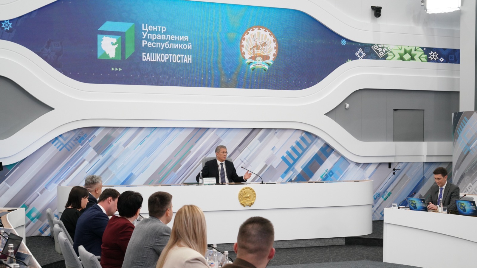 Олег Яровиков