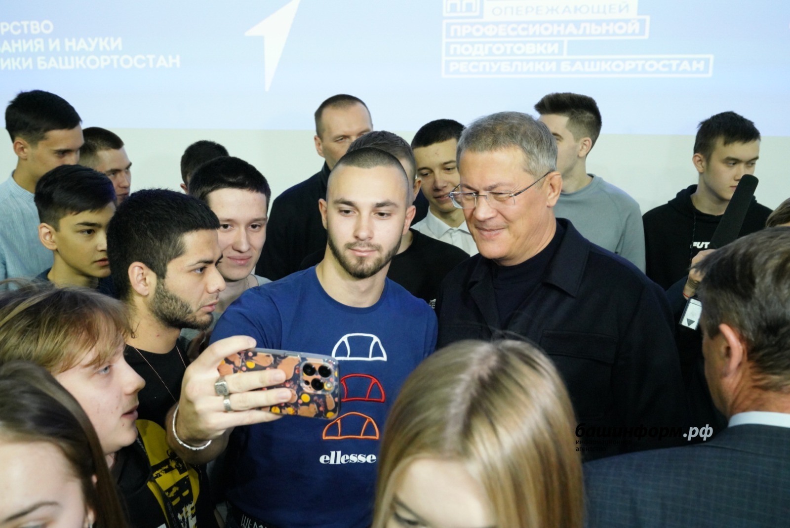 Олег Яровиков