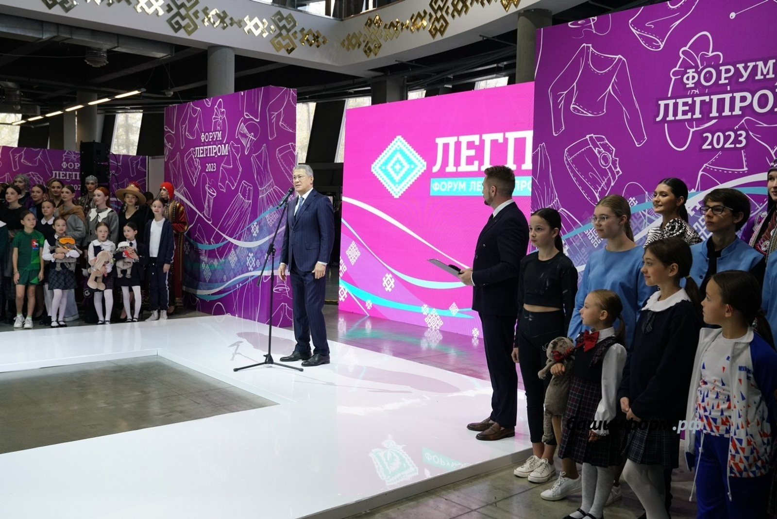 Олег Яровиков