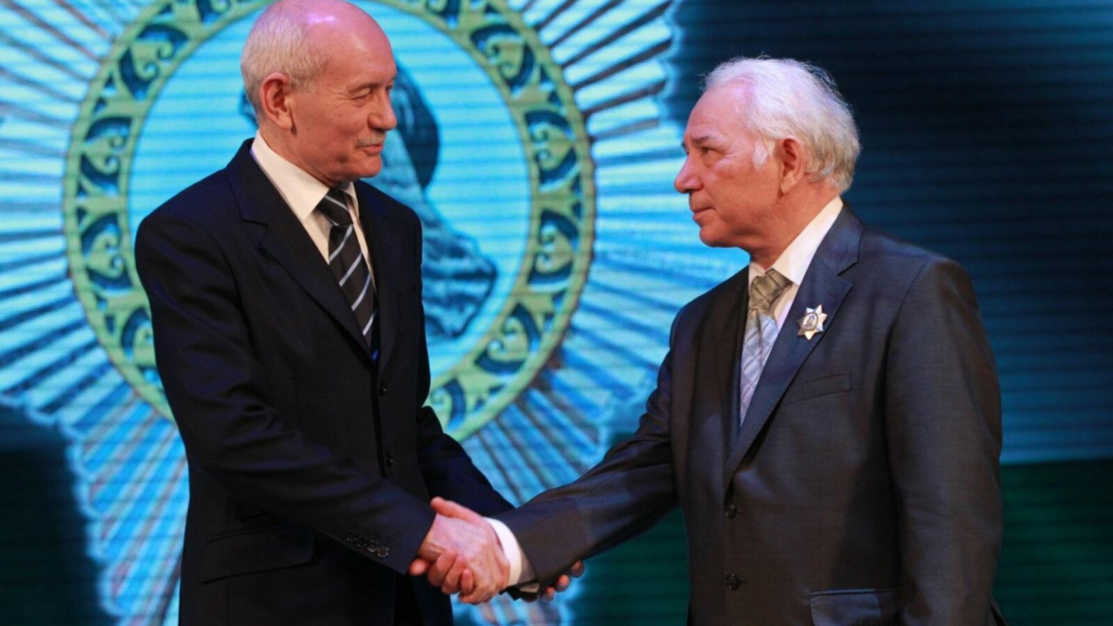 Олег Яровиков