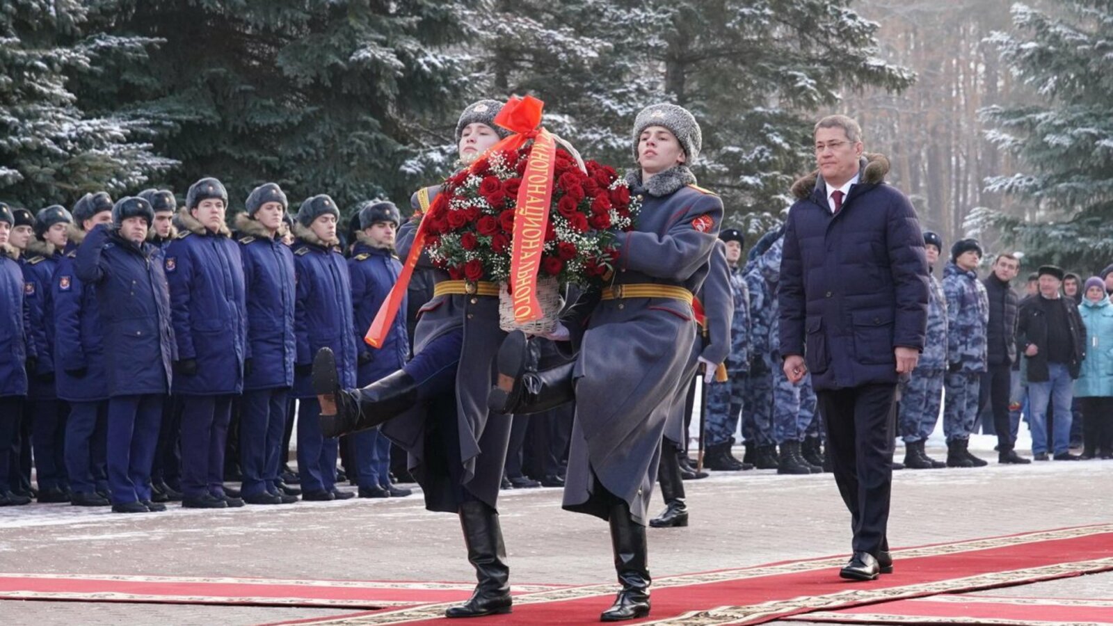 Олег Яровиков