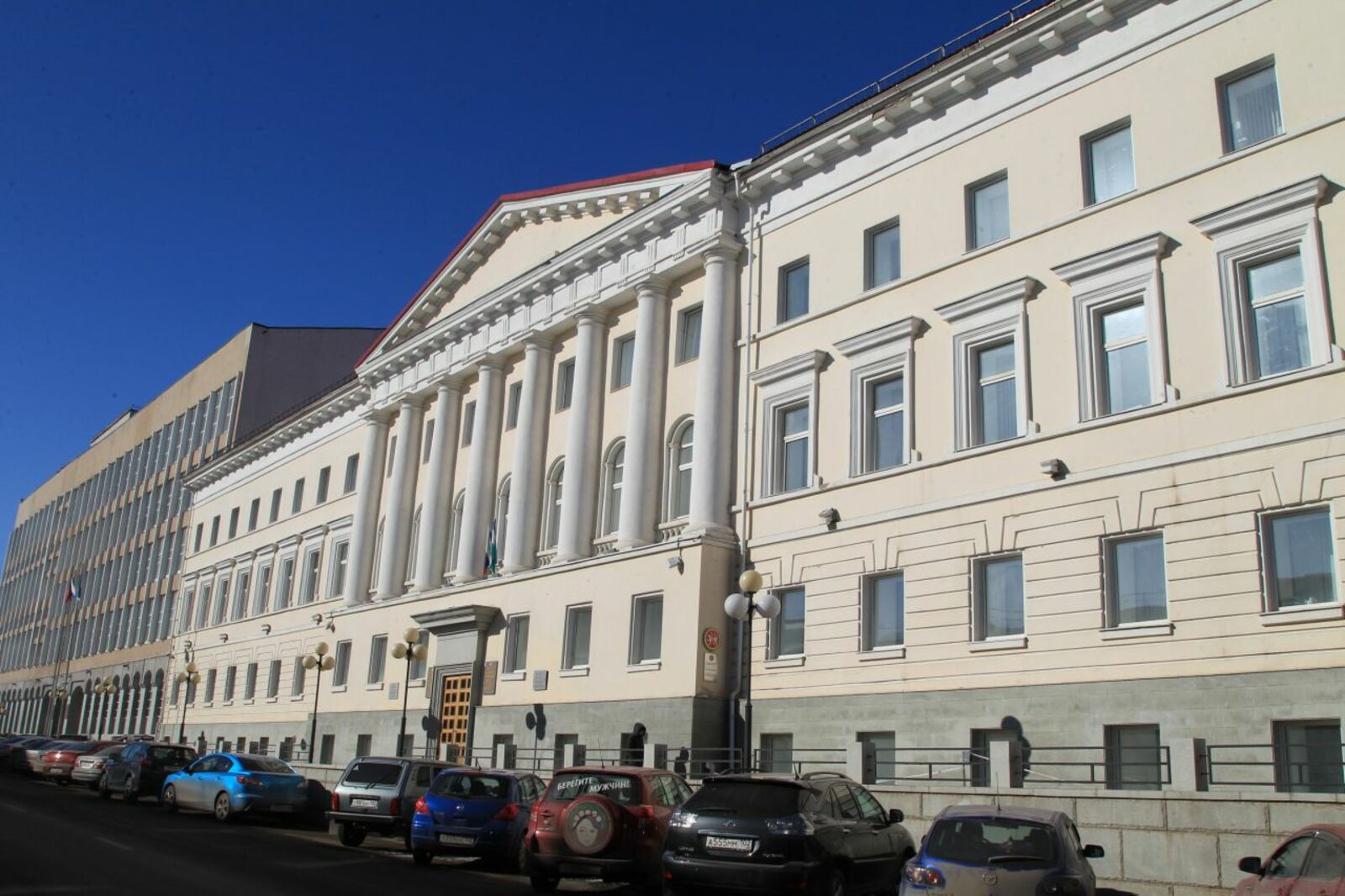 Олег Яровиков
