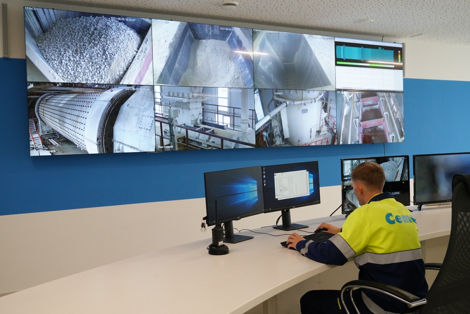 Олег Яровиков