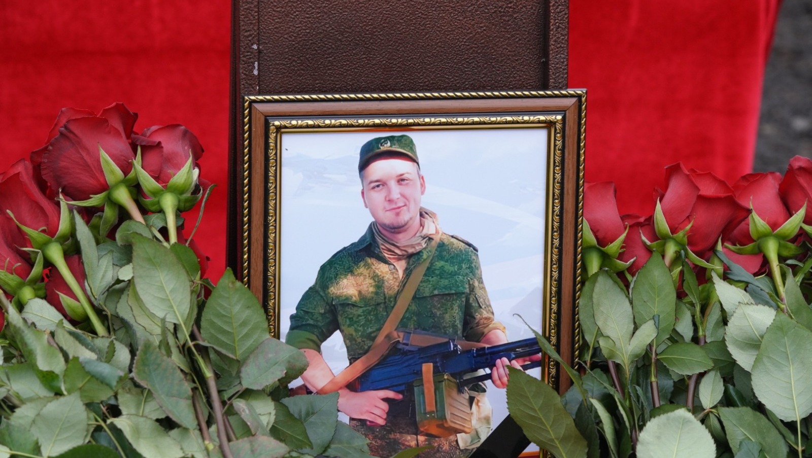 Олег Яровиков