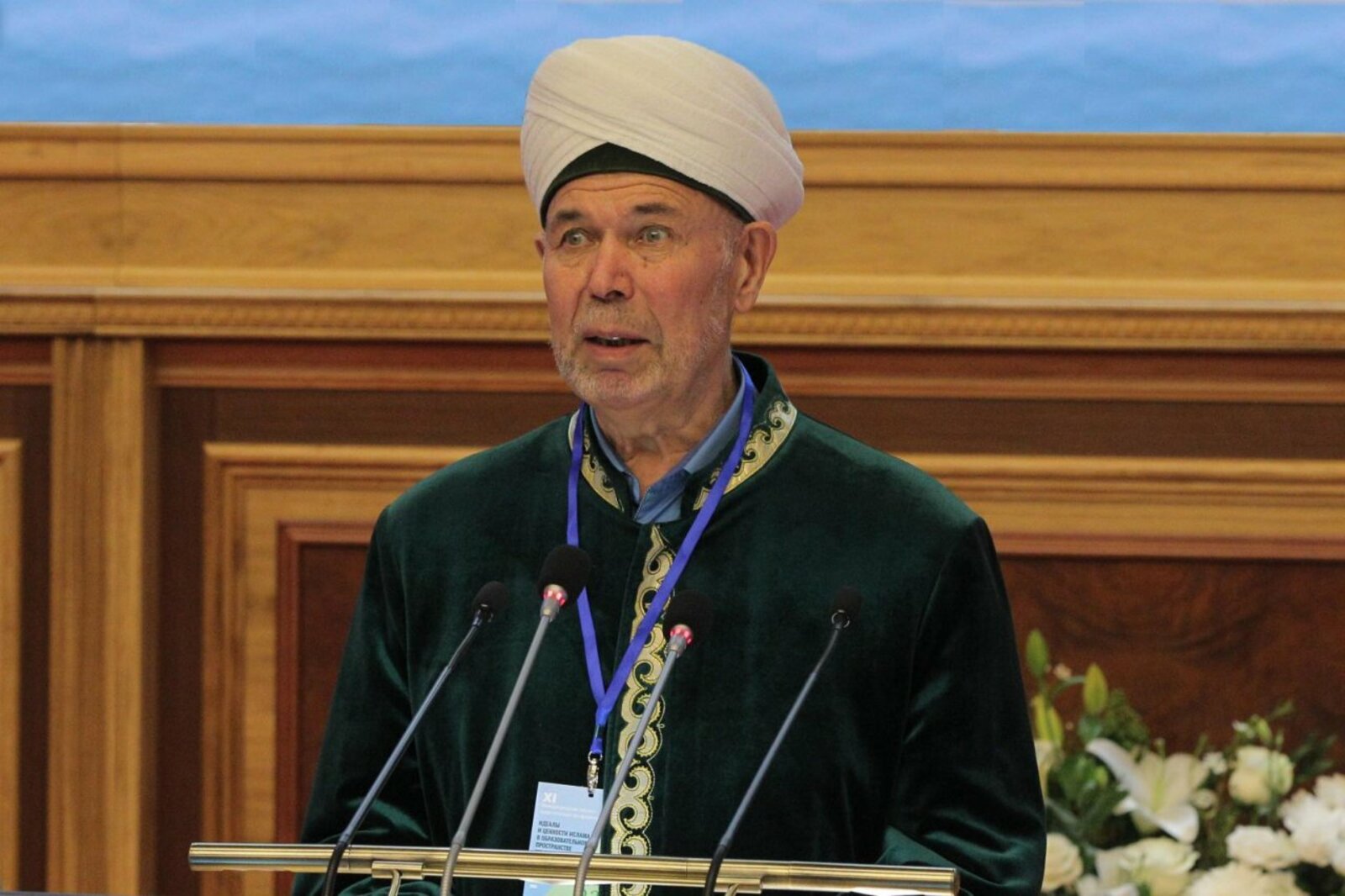 Олег Яровиков