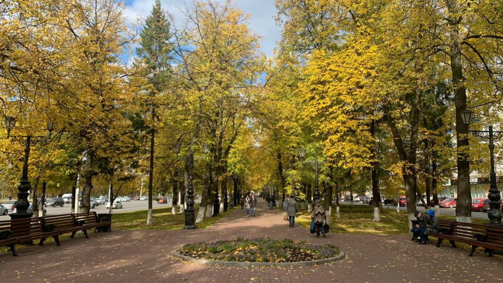 автор