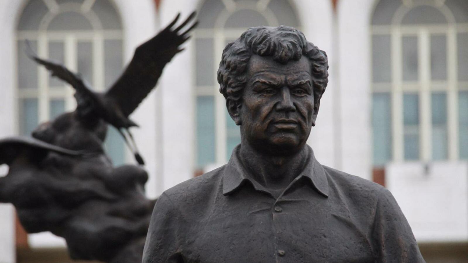 Олег Яровиков