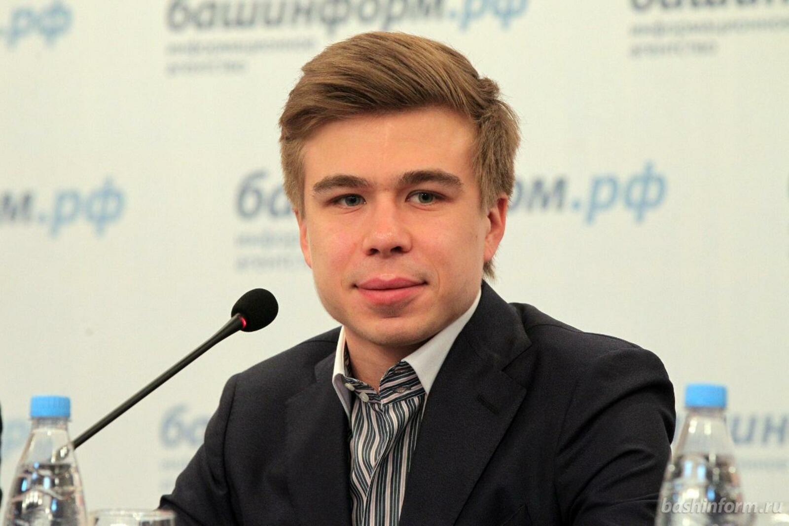 Олег Яровиков
