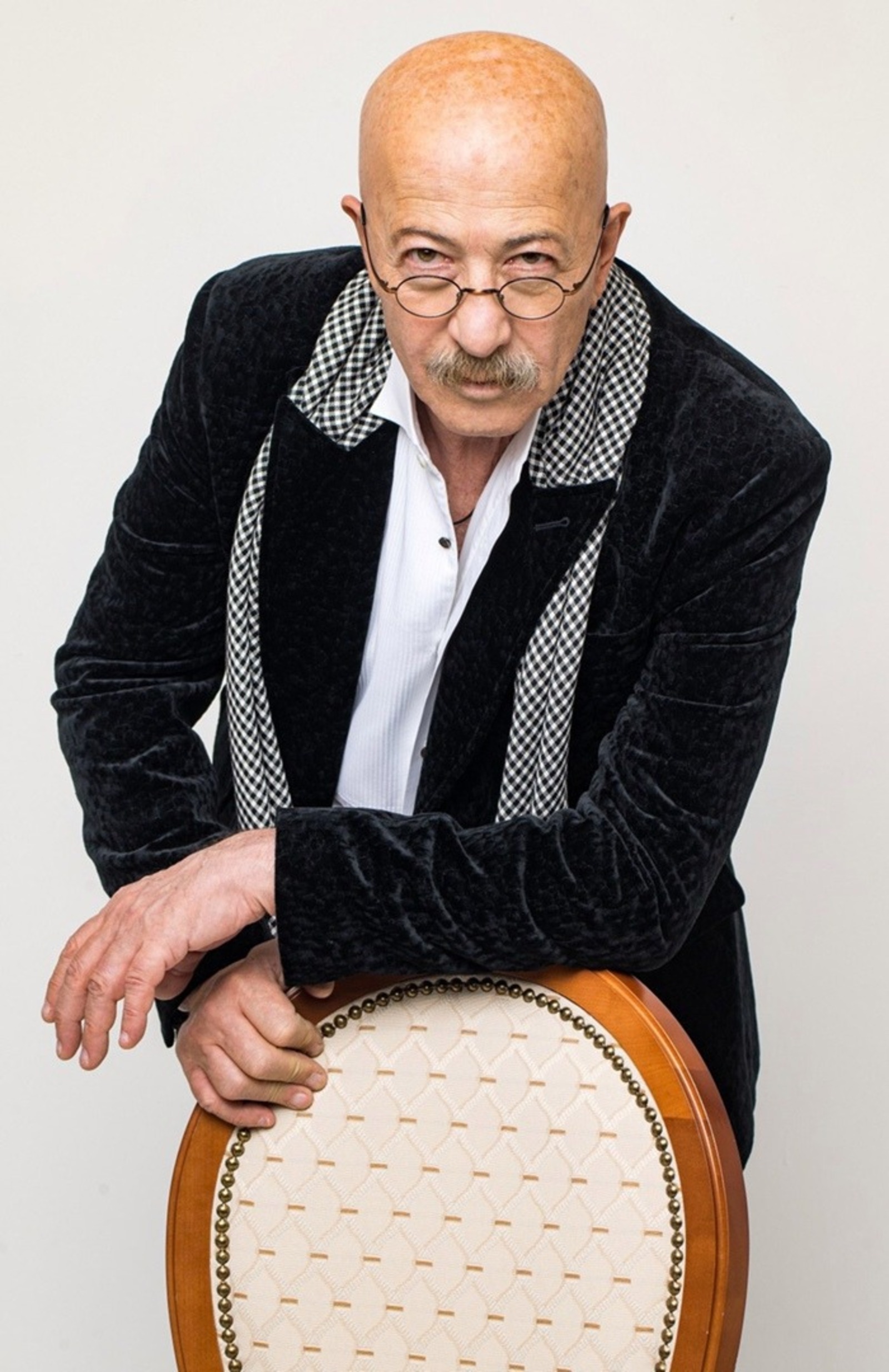 vk.com/alexander_rozenbaum
